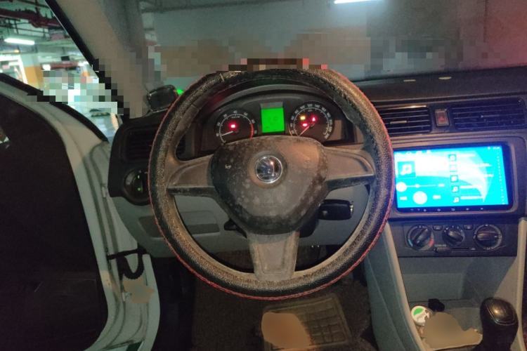 Used Skoda Rapid 2016 1.6L Manual Front-Wheel-Drive Version Steering Wheel
