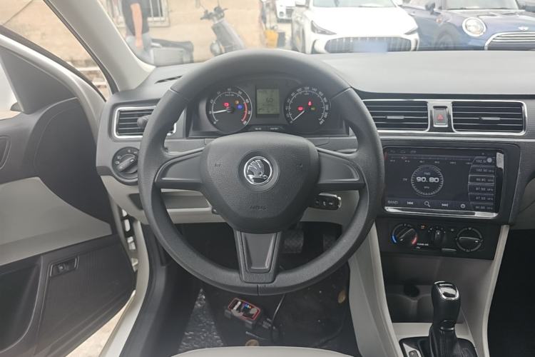 Used Skoda Rapid 2016 1.6L Automatic Chuanxing Edition Steering Wheel