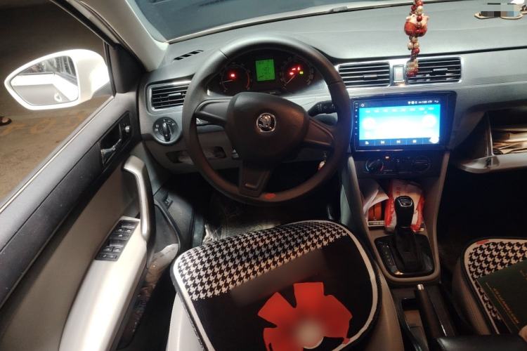 Used Skoda Rapid 2016 1.6L Automatic Chuanxing Edition Steering Wheel