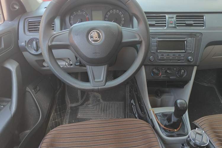 Used Skoda Rapid 2016 1.4L Manual Front-Wheel Drive Model Steering Wheel