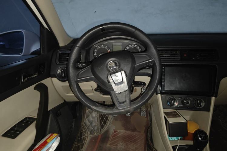 Used Skoda Rapid 2016 1.6L Manual Trend Edition Steering Wheel