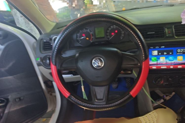 Used Skoda Rapid 2016 1.6L Manual Front-Wheel-Drive Version Steering Wheel