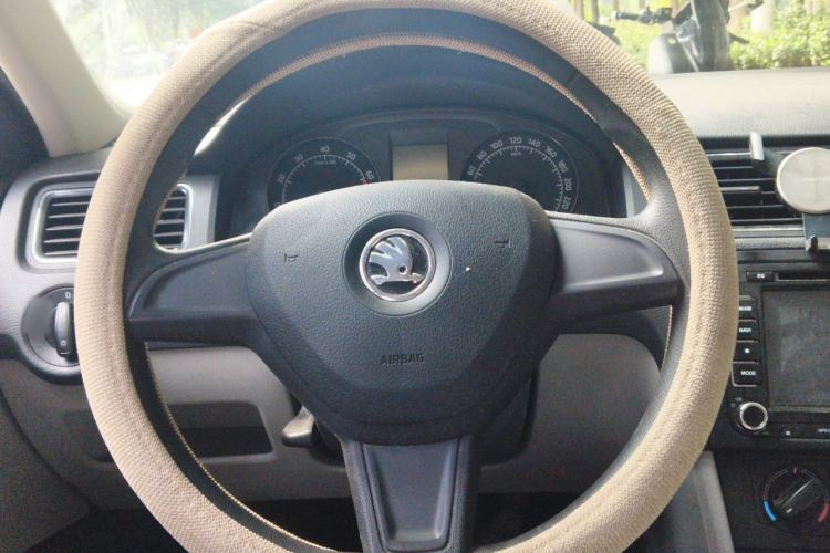 Used Skoda Rapid 2016 1.6L Manual Trend Edition Steering Wheel