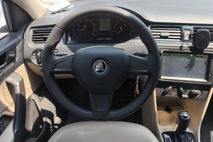Used Skoda Rapid 2016 1.6L Automatic Chuanxing Edition Steering Wheel