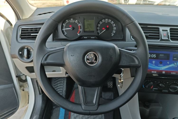 Used Skoda Rapid 2016 1.4L Manual Front-Wheel Drive Model Steering Wheel
