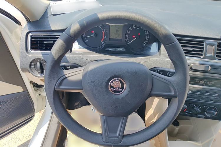 Used Skoda Rapid 2016 1.6L Manual Trend Edition Steering Wheel