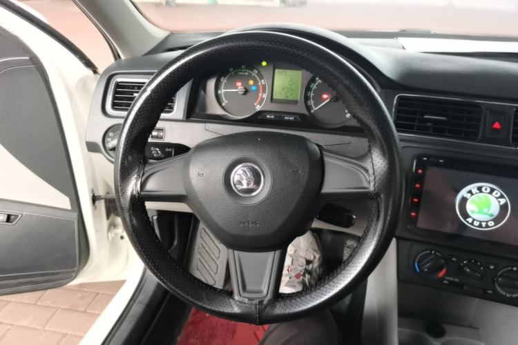 Used Skoda Rapid 2016 1.6L Manual Trend Edition Steering Wheel