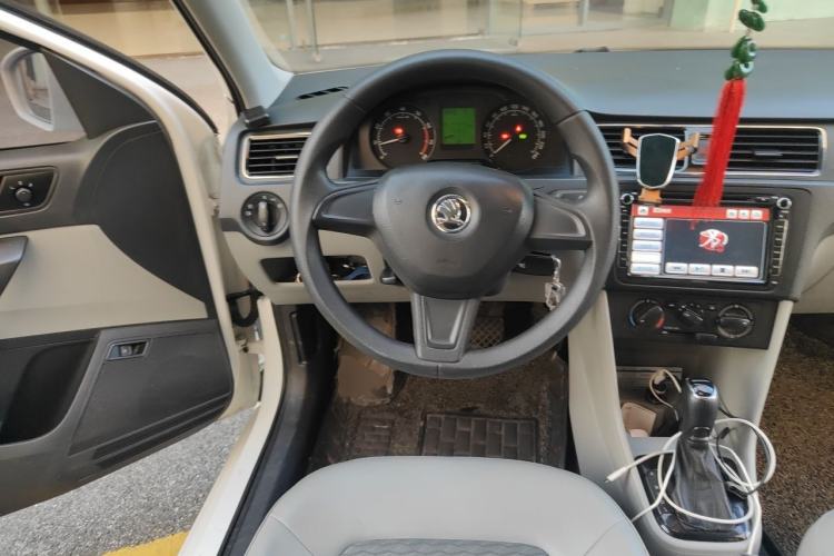 Used Skoda Rapid 2016 1.6L Automatic Chuanxing Edition Steering Wheel