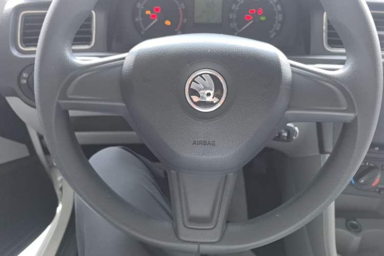 Used Skoda Rapid 2016 1.6L Automatic Chuanxing Edition Steering Wheel