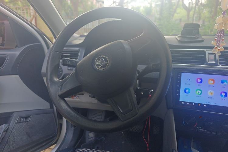 Used Skoda Rapid 2016 1.6L Automatic Chuanxing Edition Steering Wheel