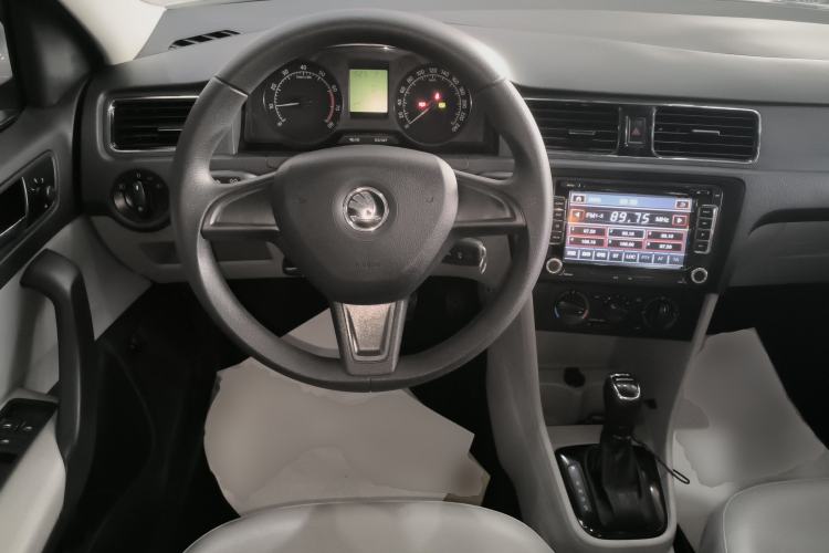 Used Skoda Rapid 2016 1.6L Automatic Chuanxing Edition Steering Wheel