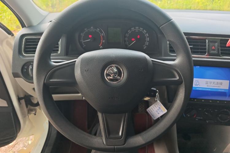 Used Skoda Rapid 2016 1.6L Manual Trend Edition Steering Wheel