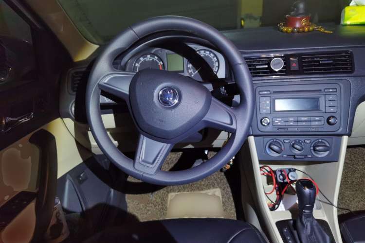 Used Skoda Rapid 2016 1.6L Automatic Chuanxing Edition Steering Wheel