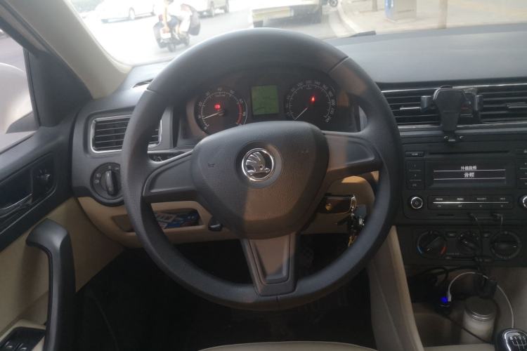 Used Skoda Rapid 2016 1.6L Manual Trend Edition Steering Wheel