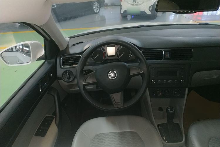 Used Skoda Rapid 2016 1.6L Automatic Chuanxing Edition Steering Wheel
