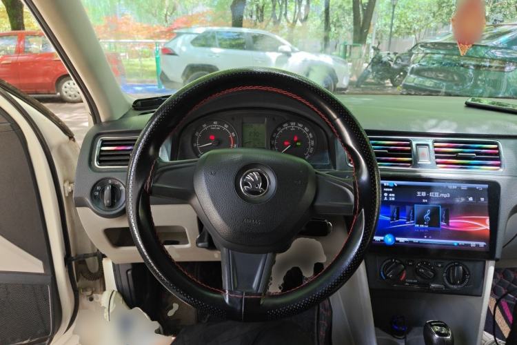 Used Skoda Rapid 2016 1.6L Automatic Chuanxing Edition Steering Wheel