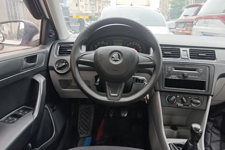 Used Skoda Rapid 2016 1.4L Manual Front-Wheel Drive Model Steering Wheel