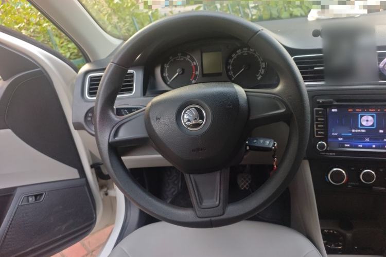 Used Skoda Rapid 2016 1.6L Manual Trend Edition Steering Wheel