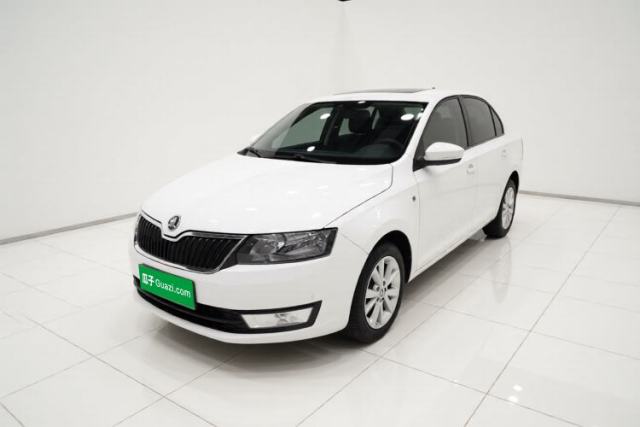 Skoda Rapid 2016 1.6L Automatic Chuanxing Edition مستعملة