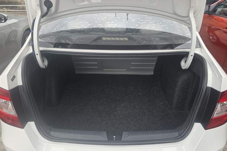 Used Skoda Rapid 2016 1.6L Automatic Chuanxing Edition Trunk