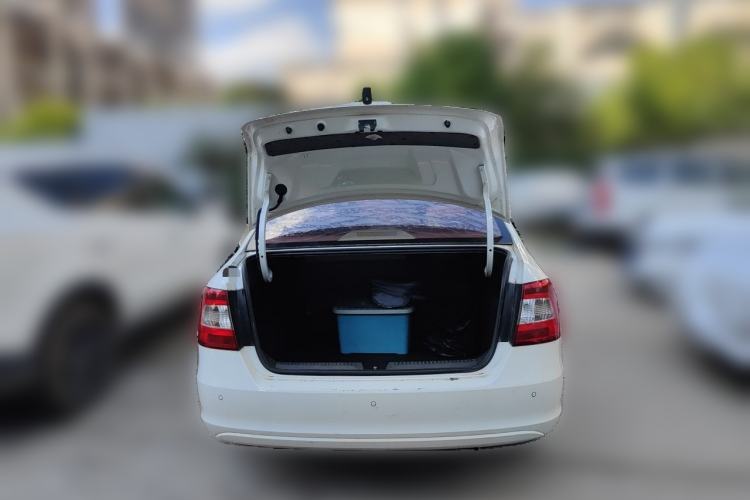 Used Skoda Rapid 2016 1.6L Automatic Chuanxing Edition Trunk