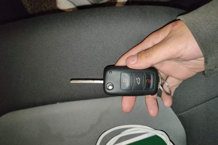 Used Skoda Rapid 2016 1.6L Manual Front-Wheel-Drive Version Vehicle Key