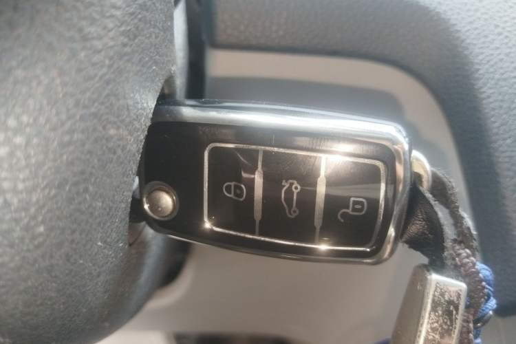 Used Skoda Rapid 2016 1.6L Automatic Front-Wheel Drive Model Vehicle Key