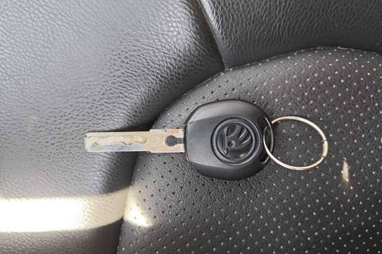 Used Skoda Rapid 2016 1.6L Manual Front-Wheel-Drive Version Vehicle Key