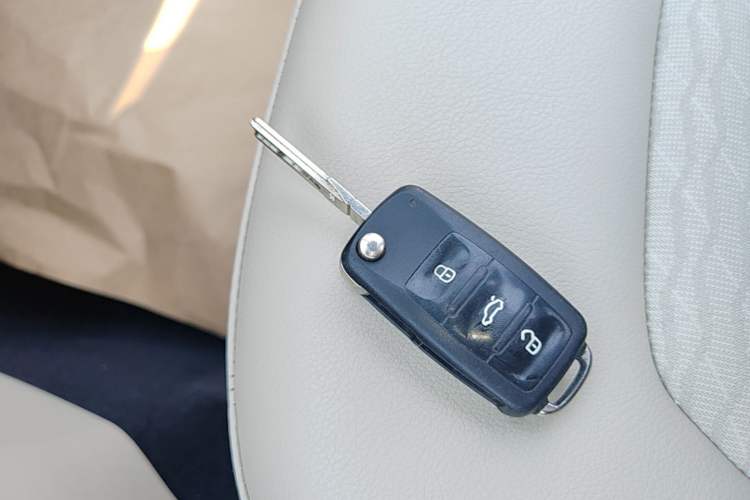 Used Skoda Rapid 2016 1.6L Manual Trend Edition Vehicle Key