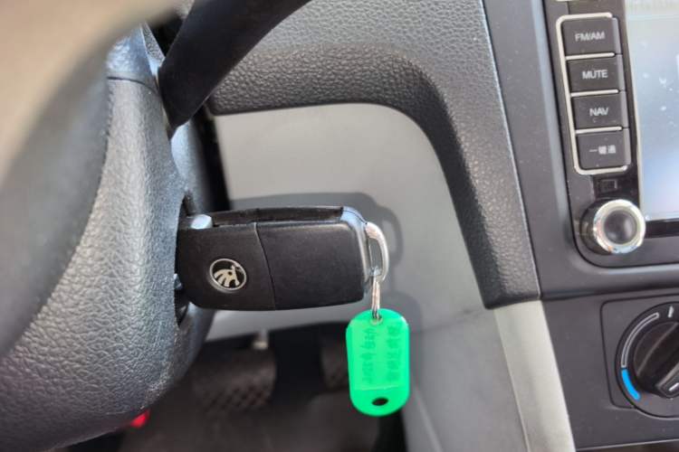 Used Skoda Rapid 2016 1.6L Automatic Front-Wheel Drive Model Vehicle Key