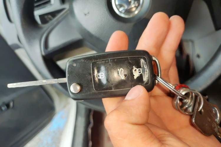 Used Skoda Rapid 2016 1.4L Manual Front-Wheel Drive Model Vehicle Key