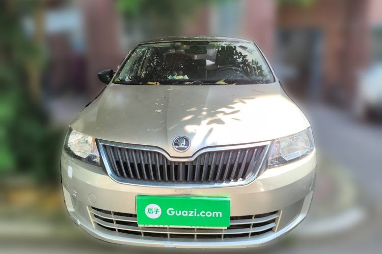 Used Skoda Rapid 2016 1.6L Manual Front-Wheel-Drive Version Front