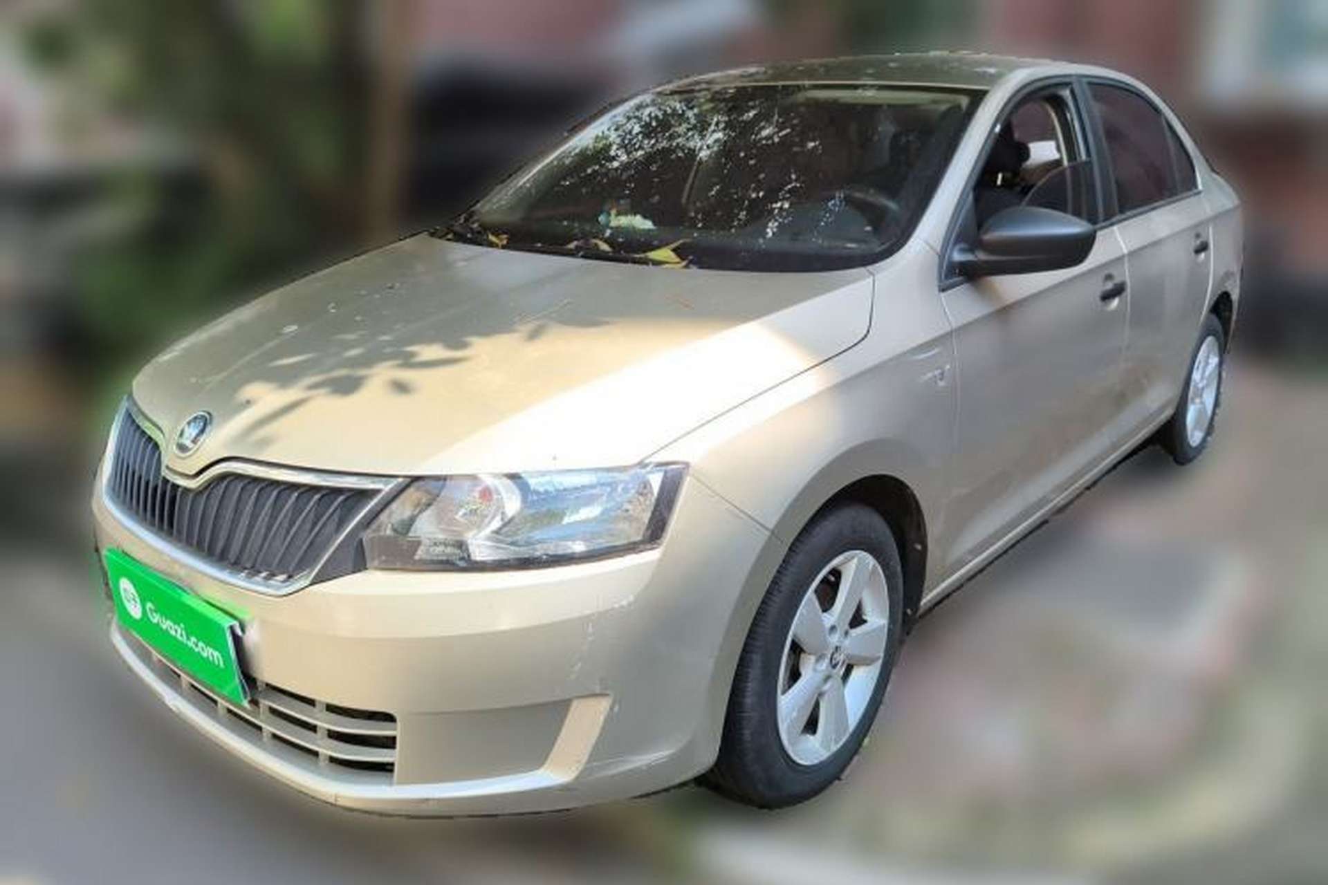 Used Skoda Rapid 2016 1.6L Manual Front-Wheel-Drive Version Front Left 45 Deg