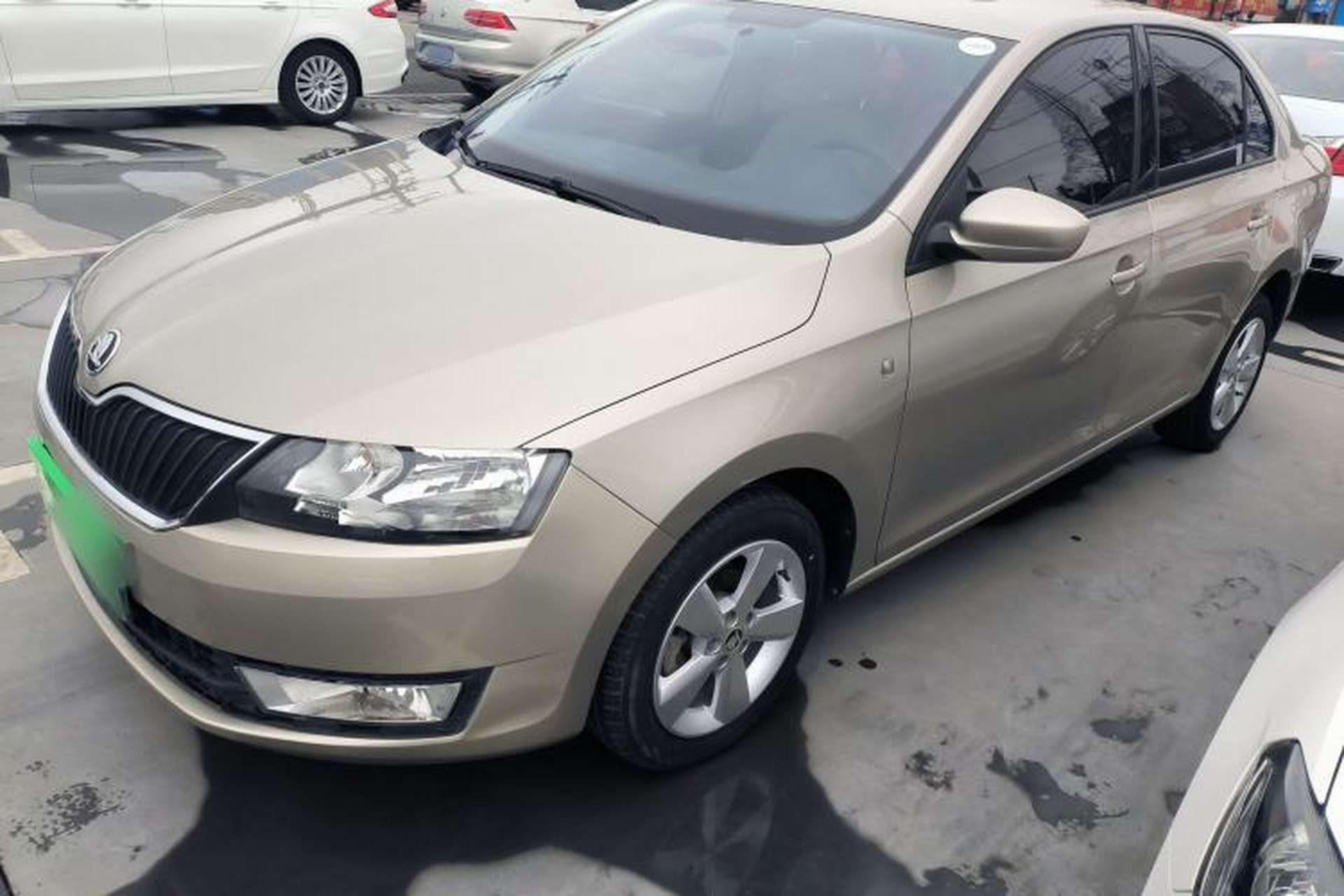 Used Skoda Rapid 2016 1.6L Automatic Chuanxing Edition Front Left 45 Deg