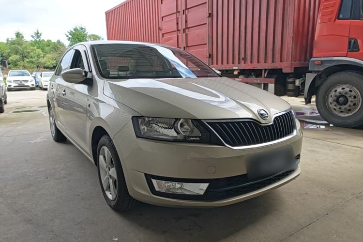 Used Skoda Rapid 2016 1.6L Automatic Chuanxing Edition Front Right 45 Deg