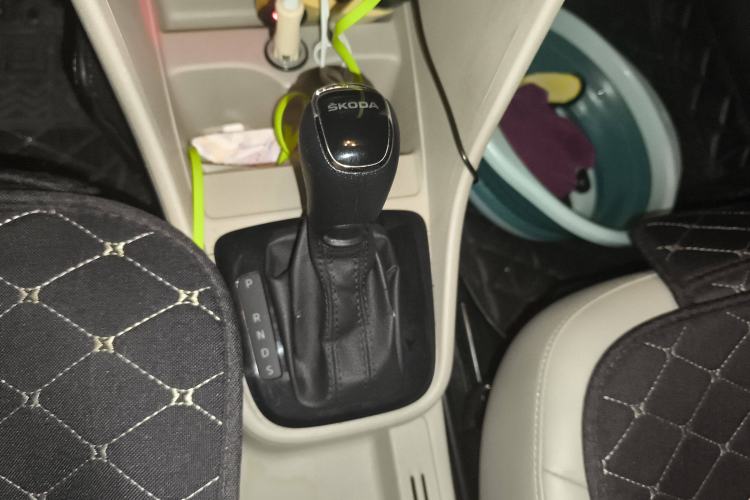 Used Skoda Rapid 2016 1.6L Automatic Chuanxing Edition Gear Lever