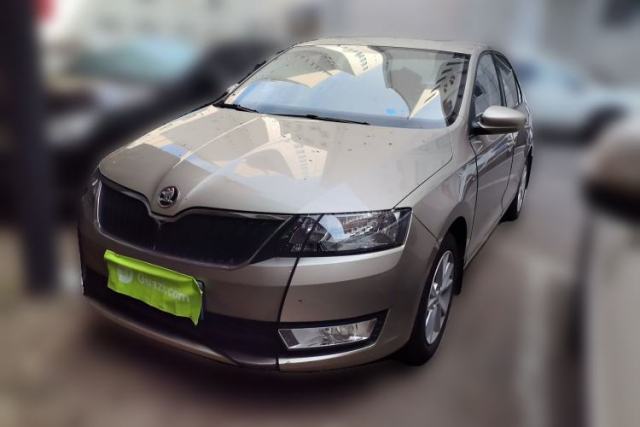 Ojetý Skoda Rapid 2016 1.6L Automatic Chuanxing Edition
