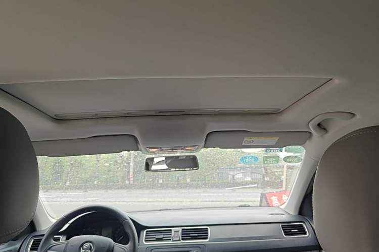 Used Skoda Rapid 2016 1.6L Automatic Chuanxing Edition Headliner