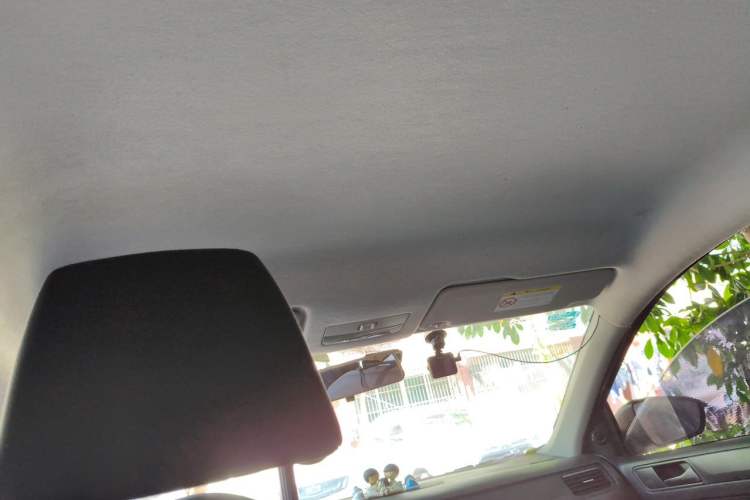 Used Skoda Rapid 2016 1.6L Manual Front-Wheel-Drive Version Headliner