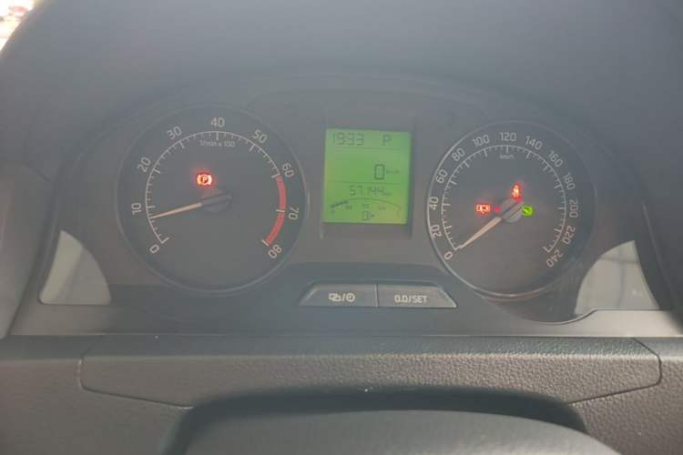 Used Skoda Rapid 2016 1.6L Automatic Chuanxing Edition Instrument Cluster