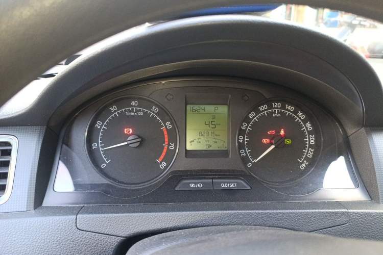 Used Skoda Rapid 2016 1.6L Automatic Chuanxing Edition Instrument Cluster