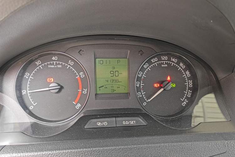 Used Skoda Rapid 2016 1.6L Automatic Chuanxing Edition Instrument Cluster