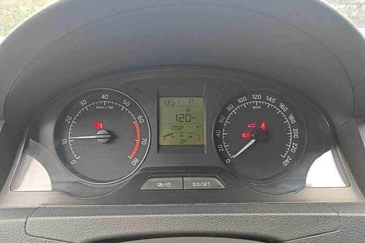 Used Skoda Rapid 2016 1.6L Automatic Chuanxing Edition Instrument Cluster
