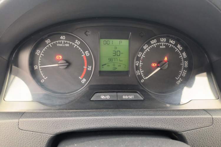 Used Skoda Rapid 2016 1.6L Automatic Chuanxing Edition Instrument Cluster