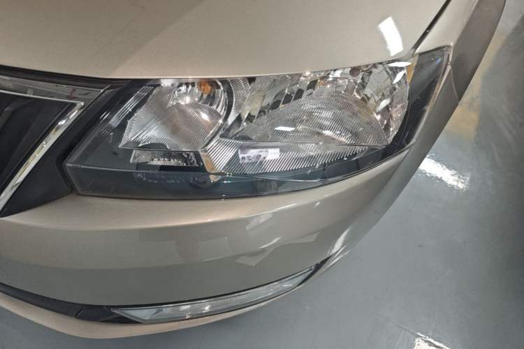 Used Skoda Rapid 2016 1.6L Manual Trend Edition Left Front Headlight