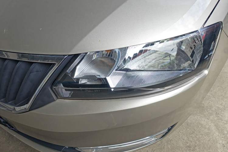 Used Skoda Rapid 2016 1.6L Automatic Chuanxing Edition Left Front Headlight