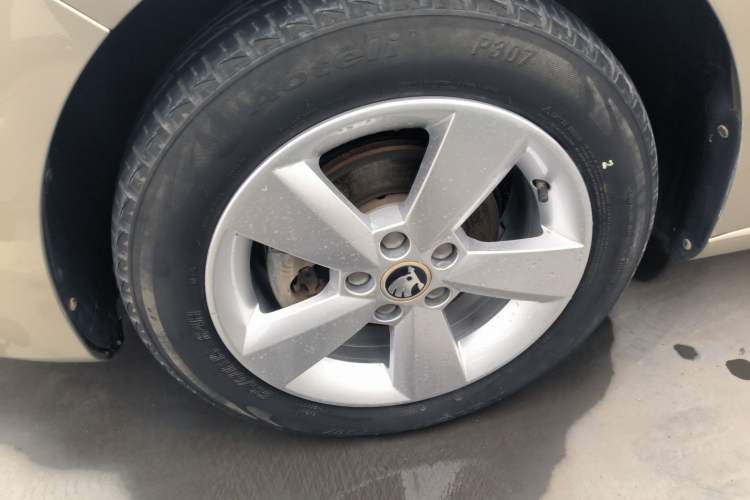 Used Skoda Rapid 2016 1.6L Automatic Chuanxing Edition Left Front Wheel Hub