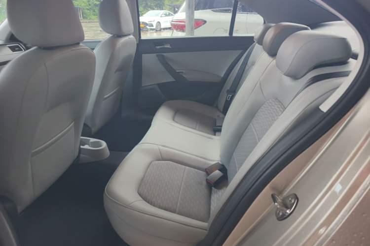 Used Skoda Rapid 2016 1.6L Automatic Chuanxing Edition Left Rear Seat