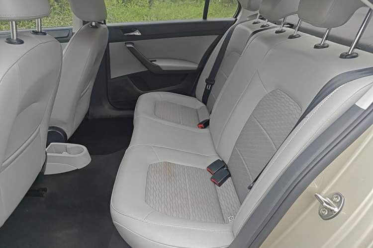 Used Skoda Rapid 2016 1.6L Automatic Chuanxing Edition Left Rear Seat