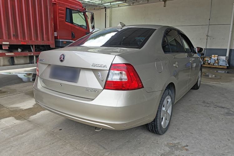 Used Skoda Rapid 2016 1.6L Automatic Chuanxing Edition Rear Right 45 Deg